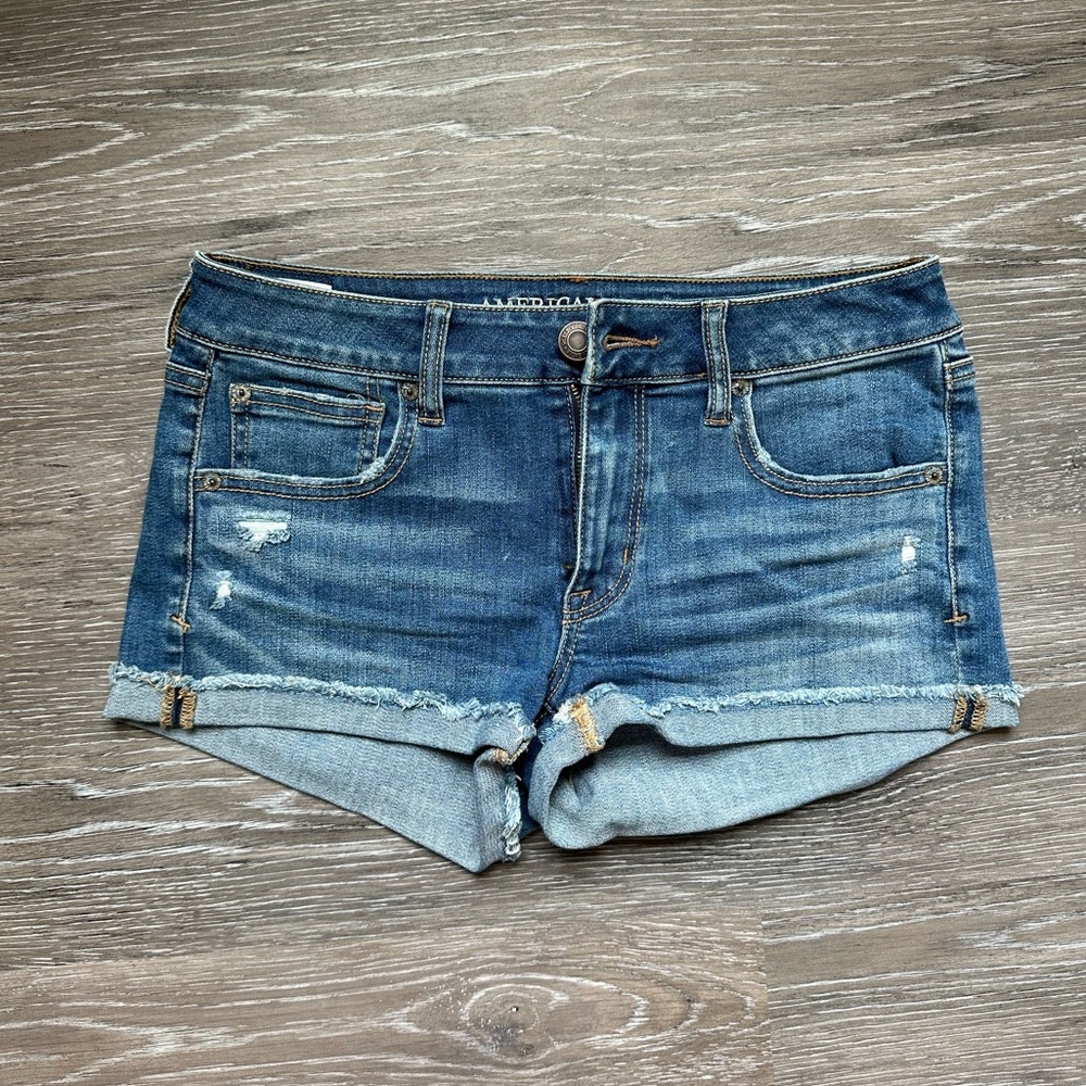 American Eagle Outfitters Shortie Shorts, size 6
